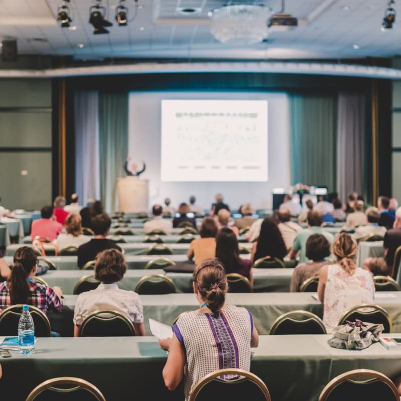 Persidangan dan Seminar